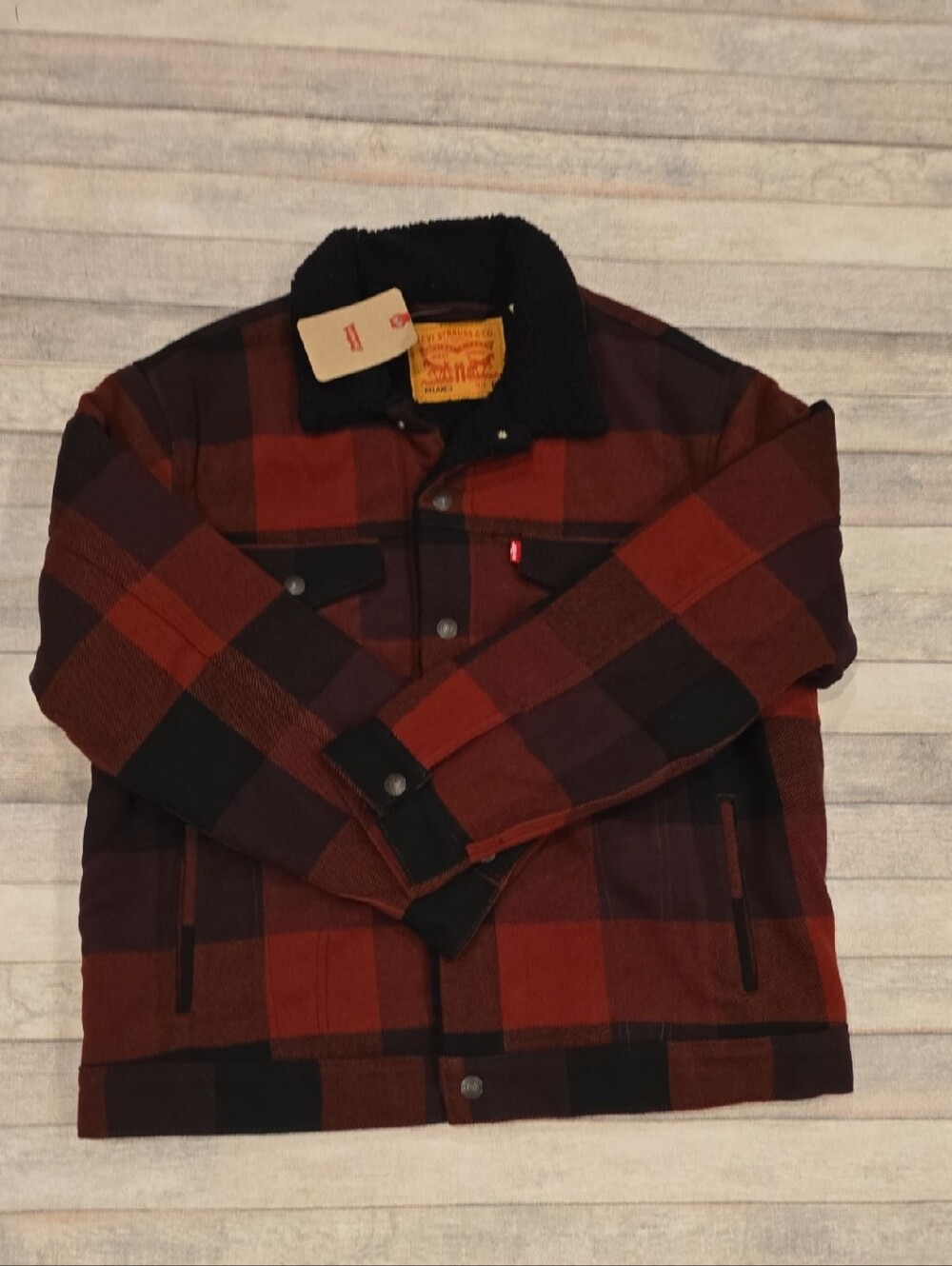Levi’s Sherpa Lined Trucker Jacket Mens Large Red Black Plaid Tartan Snap